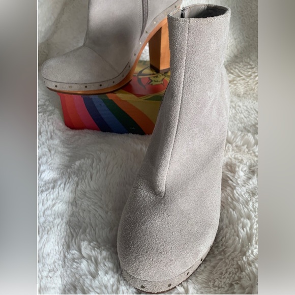 Joie Dewitt | Gray Suede Booties | Clog Heels Boots | Platforms Studded | size 8 - Picture 4 of 14